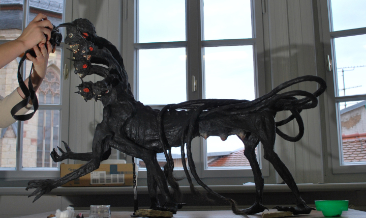 Restaurierung des Siebenköpfigen Drachen im Stadtmuseum Dezember 2020